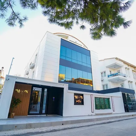 Aparthotel Moon
